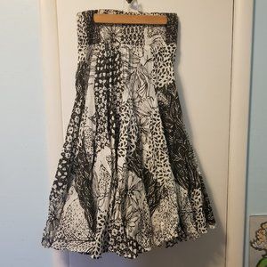 100% Cotton Skirt size M by Grace Elements